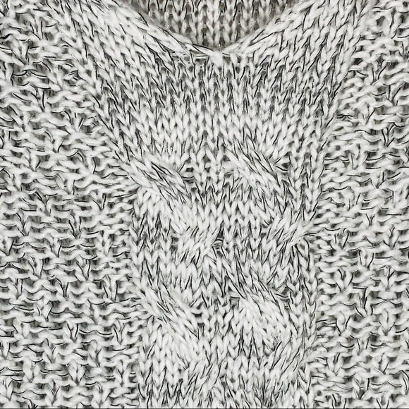 Westport Women’s Knitted Sweater Gray and White XL - Picture 7 of 10